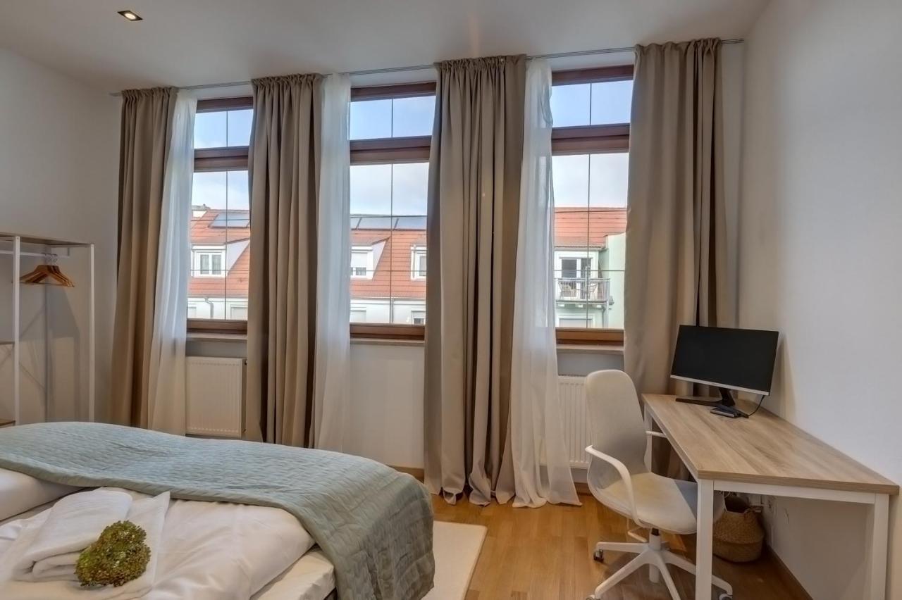 Kaza Guesthouse, Centrally Located 2 & 3 Bedroom Apartments In Augsburg Eksteriør billede