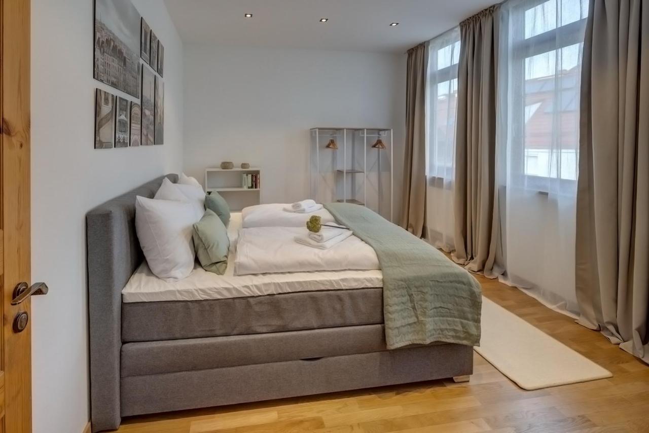 Kaza Guesthouse, Centrally Located 2 & 3 Bedroom Apartments In Augsburg Eksteriør billede