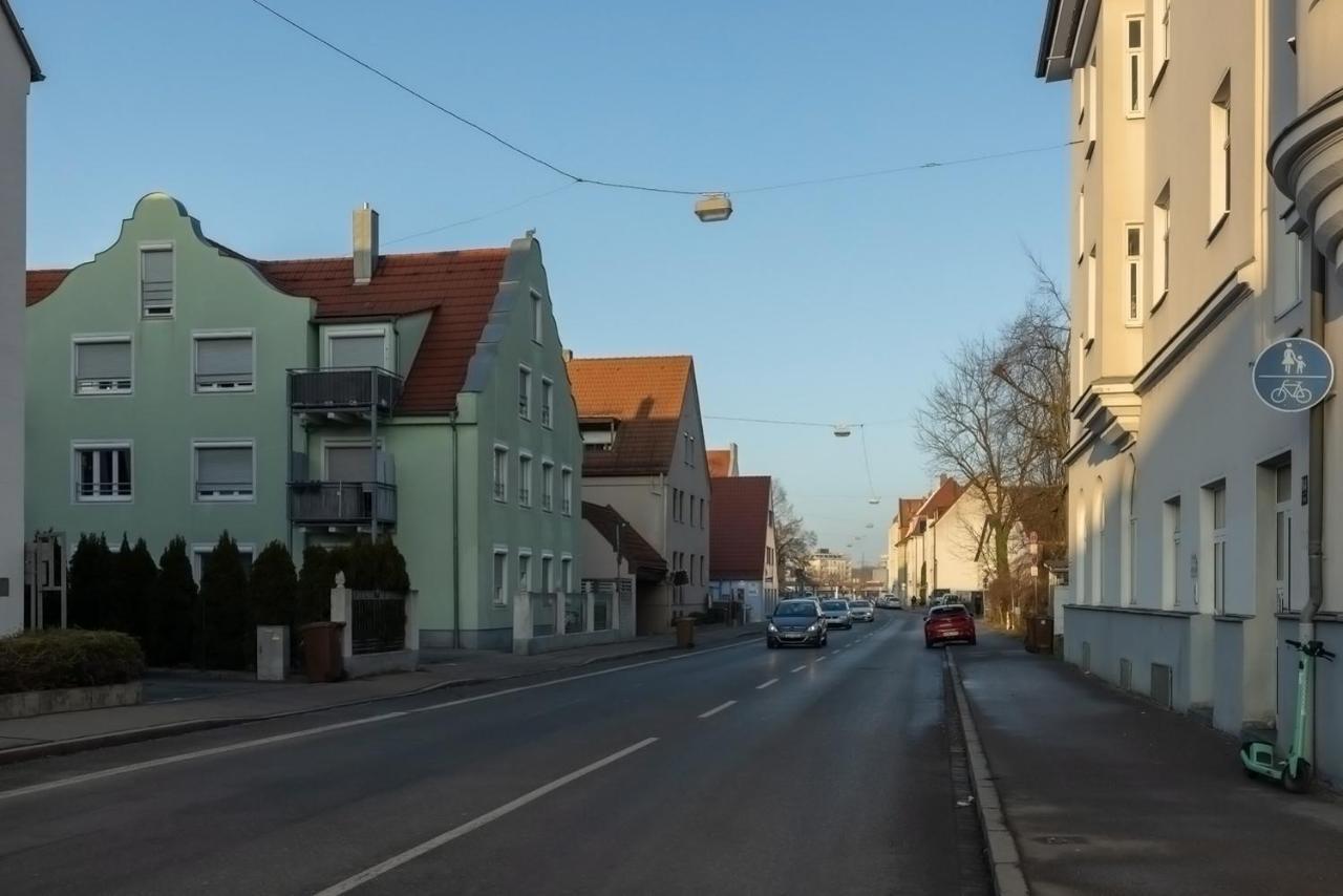 Kaza Guesthouse, Centrally Located 2 & 3 Bedroom Apartments In Augsburg Eksteriør billede