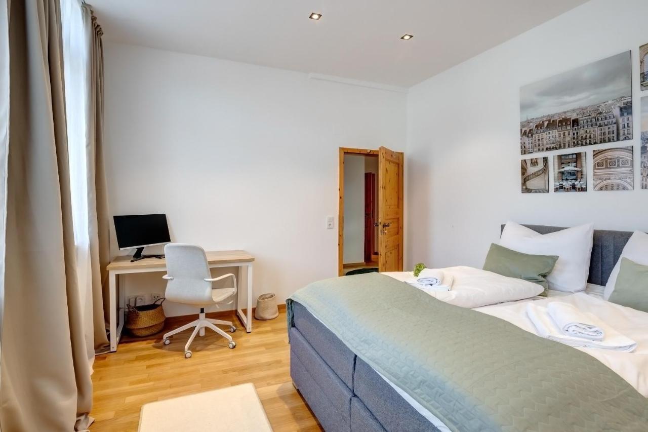 Kaza Guesthouse, Centrally Located 2 & 3 Bedroom Apartments In Augsburg Eksteriør billede