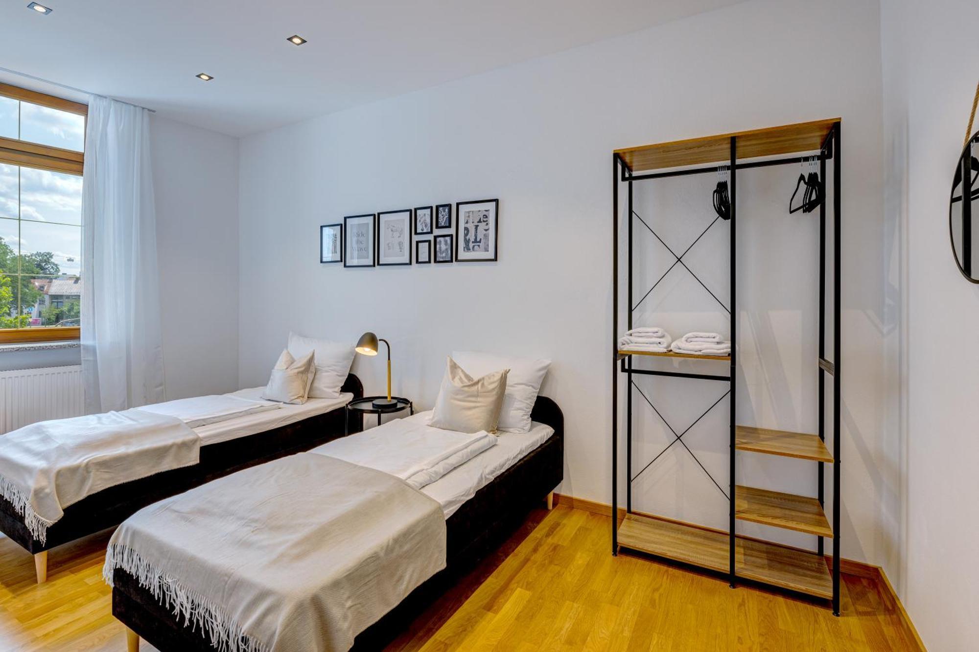 Kaza Guesthouse, Centrally Located 2 & 3 Bedroom Apartments In Augsburg Eksteriør billede