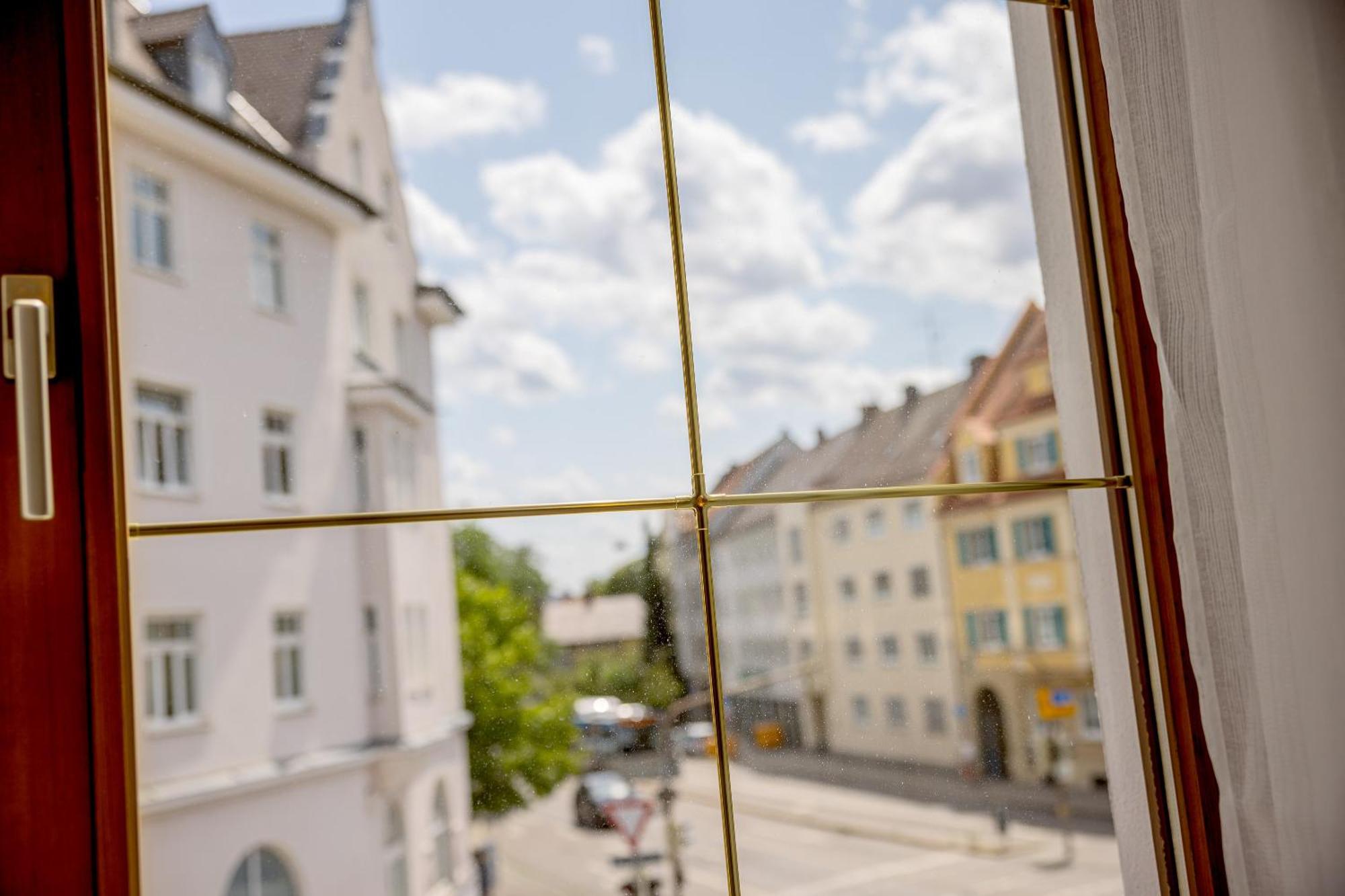 Kaza Guesthouse, Centrally Located 2 & 3 Bedroom Apartments In Augsburg Eksteriør billede