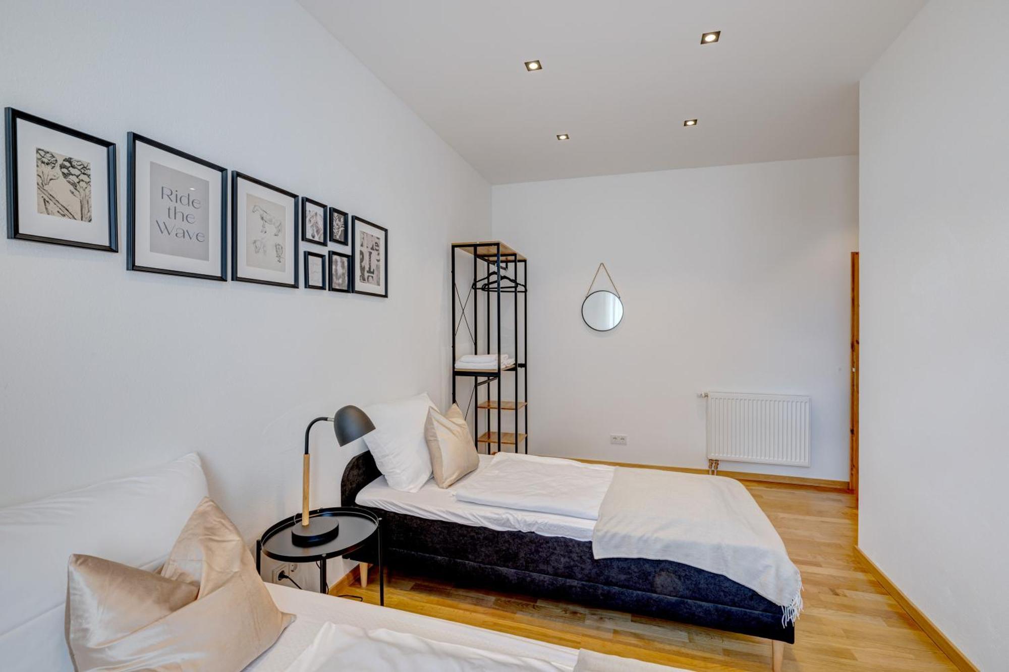 Kaza Guesthouse, Centrally Located 2 & 3 Bedroom Apartments In Augsburg Eksteriør billede